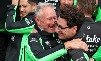 Jonathan-Wheatley-Mattia-Binotto-Sauber-F1-2025-Silverstone-1024x576-1