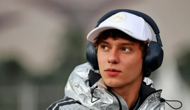 Toto Wolff’tan George Russell’a Lewis Hamilton ile F1 Yarışında Övgü