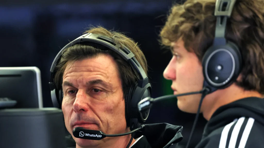 Kimi-Antonelli-Toto-Wolff-F1-1024x576-1