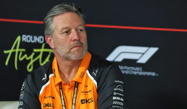 McLaren, Lando Norris ve Oscar Piastri’nin F1 şampiyonluk mücadelesini ‘fazla yönetme’ iddialarını reddetti