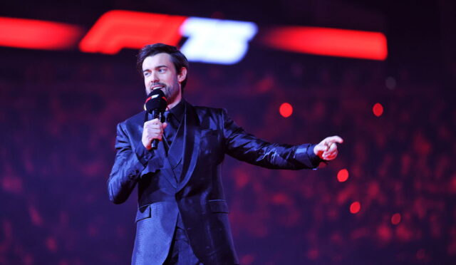 Jack Whitehall, F1-75 için George Russell’a şaka onayı almak zorunda kaldığı ‘gerçeküstü’ anı anlattı