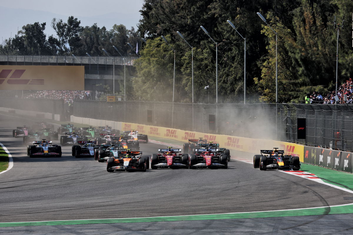 Motor Racing - Formula One World Championship - Mexican Grand Prix - Race Day - Mexico City, Mexico