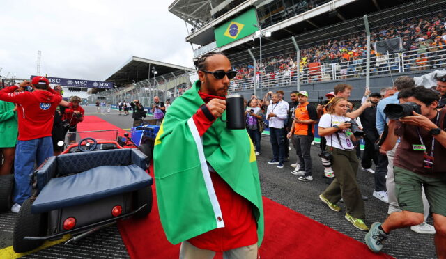 Lewis Hamilton’dan “Başarıya Ulaşamamış Yaşlılar”a Sert Eleştiri