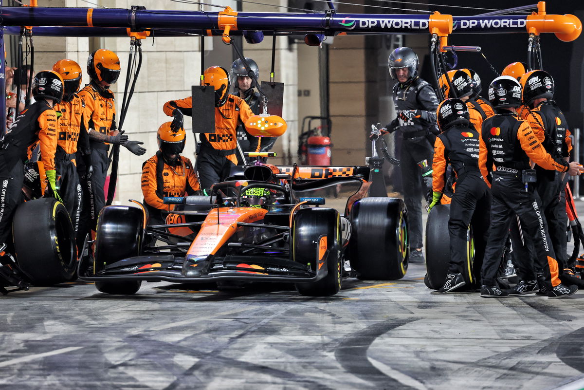 Motor Racing - Formula One World Championship - Qatar Grand Prix - Race Day - Doha, Qatar