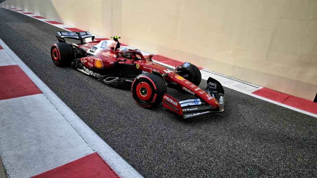 Lewis-Hamilton-F1-Abu-Dhabi-GP-2-1024x576-1