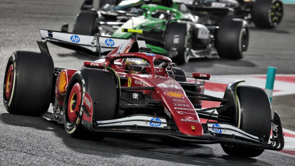 Lewis-Hamilton-Ferrari-Abu-Dhabi-GP-1024x576-1