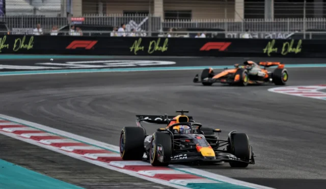 McLaren, Abu Dabi GP’si Öncesi Piastri’nin Norris’i İlk Turda Geçmesini Değerlendirdi