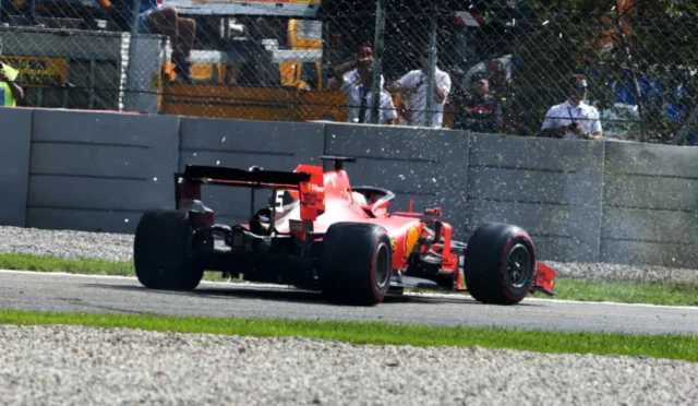 Sebastian Vettel, Charles Leclerc’in Ferrari’de Üstünlük Kurmasını Sağlayan Faktörü Açıkladı