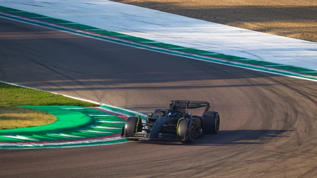 Sergio-Perez-Cadillac-F1-Ferrari-1024x576-1