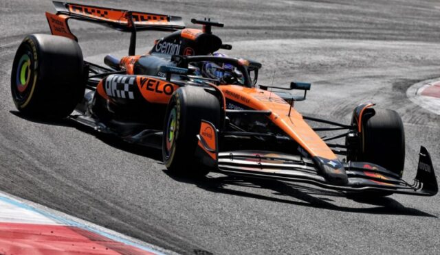 Eski McLaren Genç Sürücüsü Alex Dunne, 2026 F1 Koltuğu İçin Alpine ile Görüşüyor