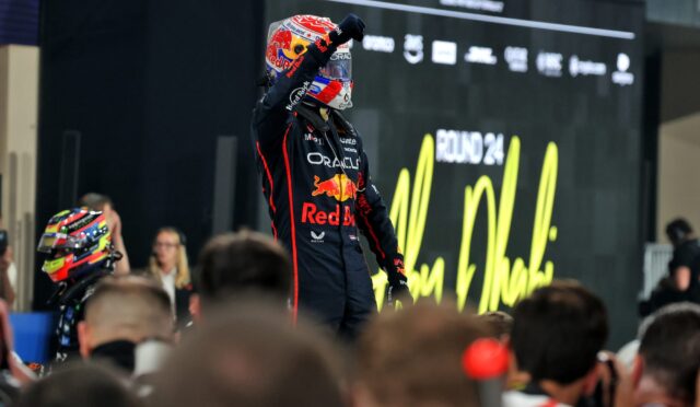 Verstappen, Şampiyonluk Yarışında McLaren’ları Geride Bırakarak Pole Pozisyonunu Aldı