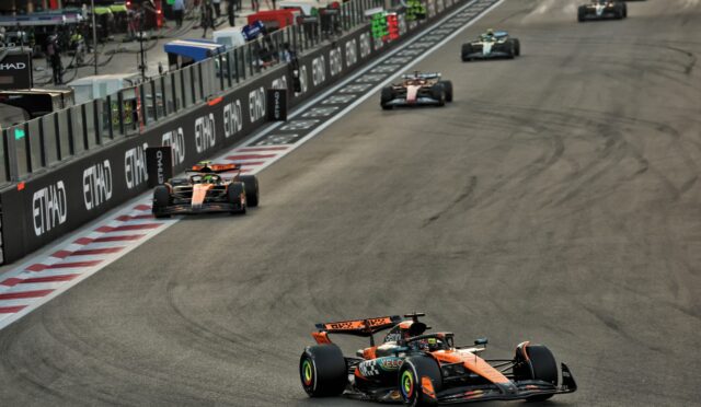 McLaren’in Abu Dabi’deki Takım İçi Geçişi Göründüğü Gibi Değildi