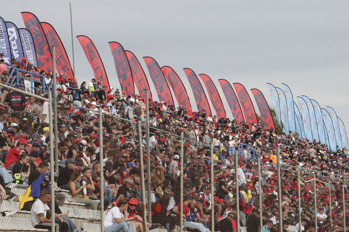 Fans, Moto3, Valencia MotoGP, 15 November 2025