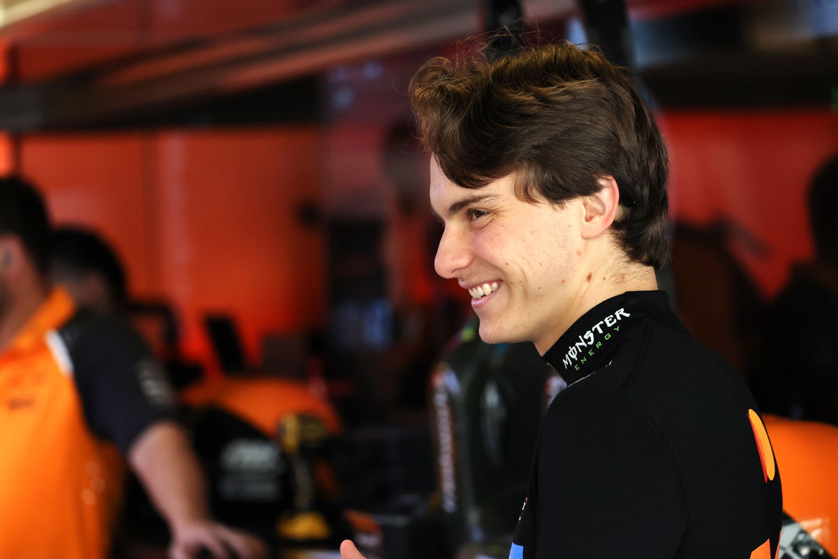 Motor Racing - Formula One World Championship - Abu Dhabi Grand Prix - Qualifying Day - Abu Dhabi, UAE