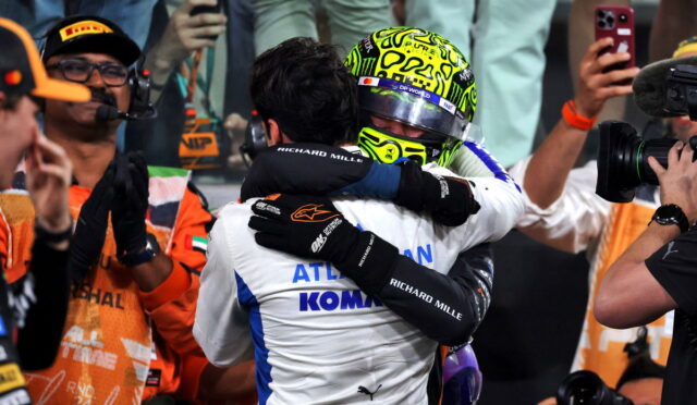 Carlos Sainz: Lando Norris, “sert” olmadan da Formula 1 şampiyonu olunabileceğini gösterdi