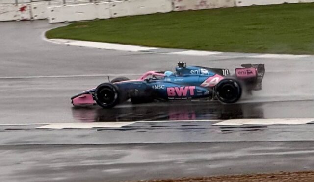 Mercedes motorlu 2026 Alpine F1 aracı A526 piste çıktı!