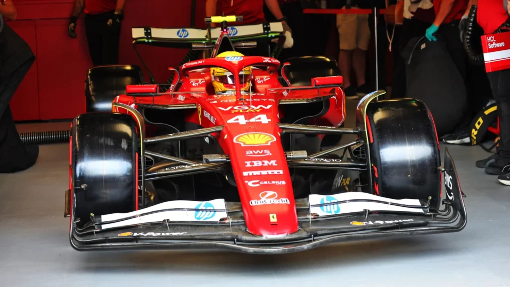 Lewis-Hamilton-Ferrari-4-1024x576-1