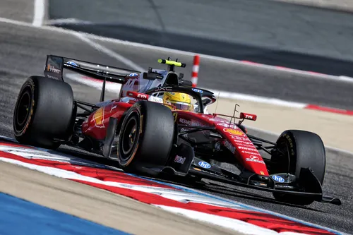 Lewis Hamilton, SF-26 ile Bahreyn’de - Fotoğraf: Race Pictures