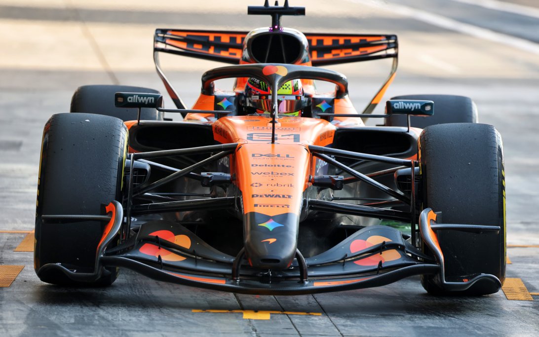 piastri-bahrain-day-3-afternoon-1771220102-jpg