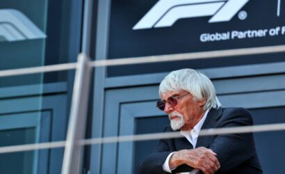 https3A2F2Fs3-newsifier.ams3_.digitaloceanspaces.com2Fgpblog.com2Fimages2F2025-092Fbernie-ecclestone-looks-over-at-the-f1-paddock-68ca9376a0133