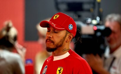 lewis-hamilton-niet-gemist-door-mercedes-jpgwebp-1771499822-jpg