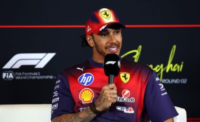 https3A2F2Fs3-newsifier.ams3_.digitaloceanspaces.com2Fgpblog.com2Fimages2F2026-032Fhamilton-smile-china-69ba770b04fa5