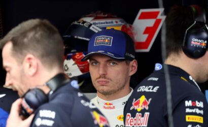 https3A2F2Fs3-newsifier.ams3_.digitaloceanspaces.com2Fgpblog.com2Fimages2F2026-032Fmax-verstappen-woest-op-f1-verrader
