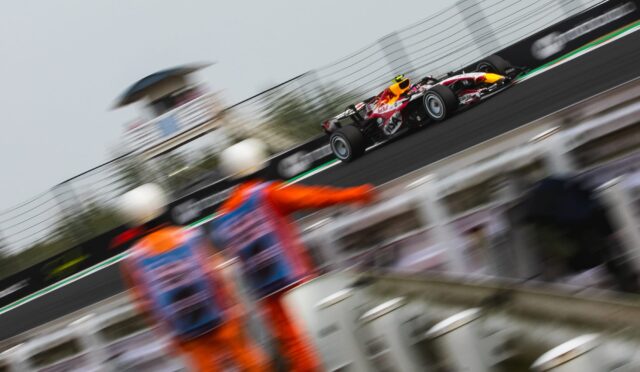 Spacesuit-CE-F1-JGP-29-03-26-9799