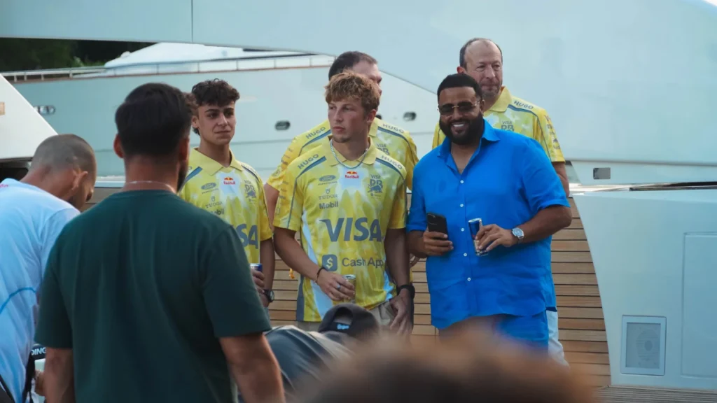 Racing Bulls’un özel Miami tasarımının lansmanında DJ Khaled de yer aldı. Görsel: Elizabeth Blackstock