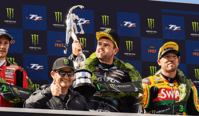 dunlop-26-ssp-podium-1