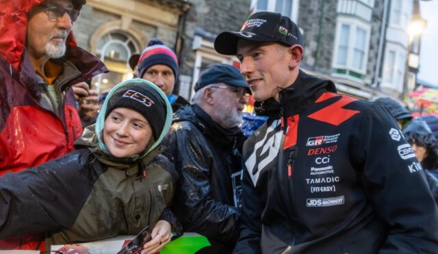 Elfyn Evans’ın memleketindeki şampiyonluk kutlamasının içinden: Dolgellau gecesi