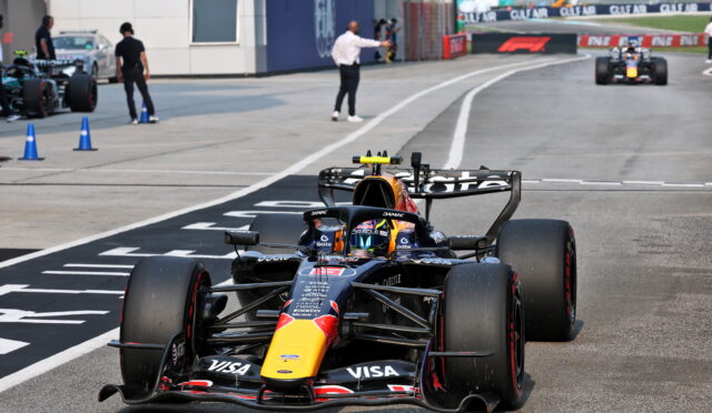 F1 takımları Malezya’da büyük bir strateji ikilemiyle karşı karşıya
