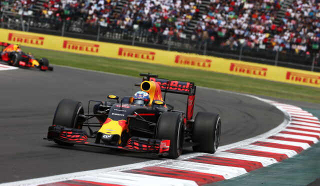 Tarihte bugün: Verstappen, 2016 Meksika GP’sinde Vettel’in öfkesinin ortasında podyumdan çıkarıldı