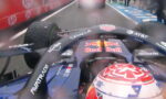 Verstappen, kaotik Bahreyn GP’sinde lastiğindeki çividen kurtuldu