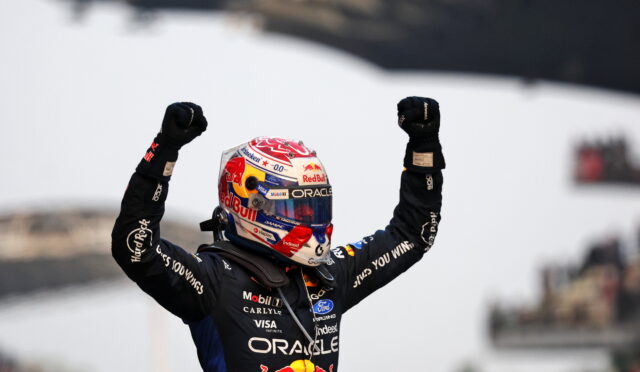 Verstappen, Schumacher'in rekoruna ulaştı: Hamilton'ın zirvesi görüş alanında