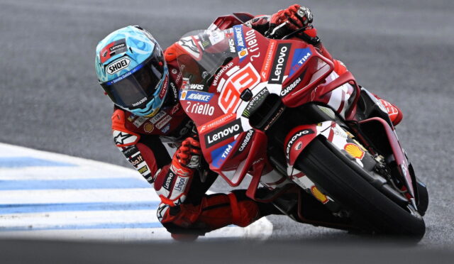 Avustralya MotoGP sıralama: Marc Marquez düştü, yedek motorla pole’ü 1,5 saniye farkla aldı
