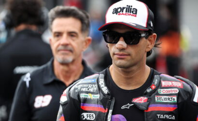 Aprilia doğruladı: Martin kırık bileğine rağmen Malezya MotoGP’sinde yarışmayı deneyecek