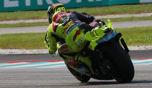 Sepang’da asfalt parçalanıyor: Pilotlar pisti eleştirdi, Di Giannantonio “Motokros pisti gibi” dedi