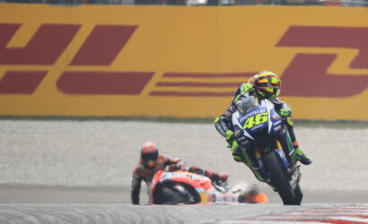 Tarihte bugün: Sepang 2015’te Rossi ile Marquez arasındaki kavga şampiyonluğu nasıl değiştirdi