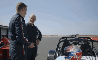 Eski WorldSBK şampiyonu Fogarty, Alex Brundle’a karşı otomobille sürpriz yarışa çıktı