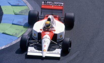 McLaren, aralarında bir Senna ikonunun da bulunduğu beş F1 aracını satıyor