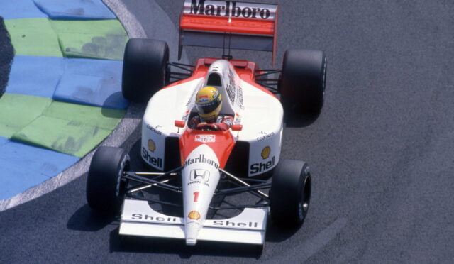 McLaren, aralarında bir Senna ikonunun da bulunduğu beş F1 aracını satıyor