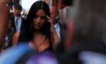Kim Kardashian, sevgilisi Lewis Hamilton’ı desteklemek için sürpriz şekilde F1 Singapur GP’sinde görüldü