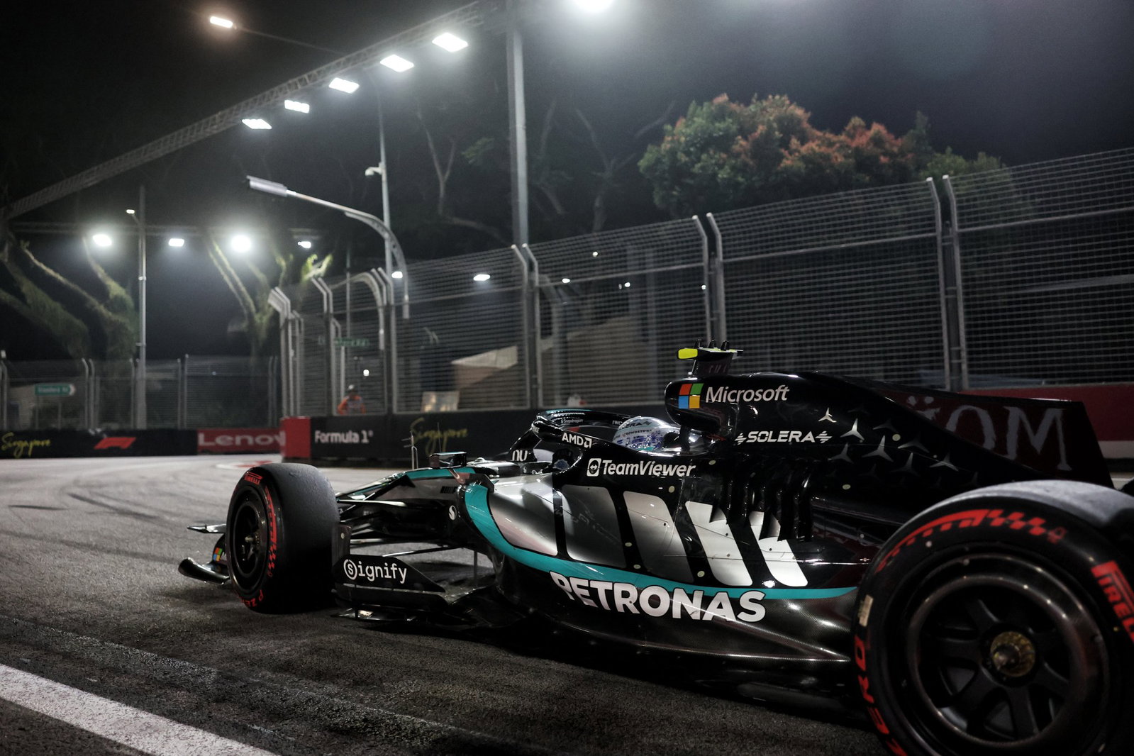 Mercedes pit ekibi