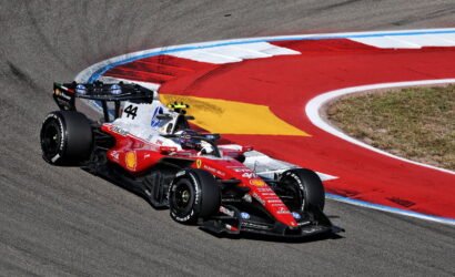 Ferrari’nin sıralama düşüşü: Leclerc pist sıcaklığını, Hamilton güç farkını işaret etti